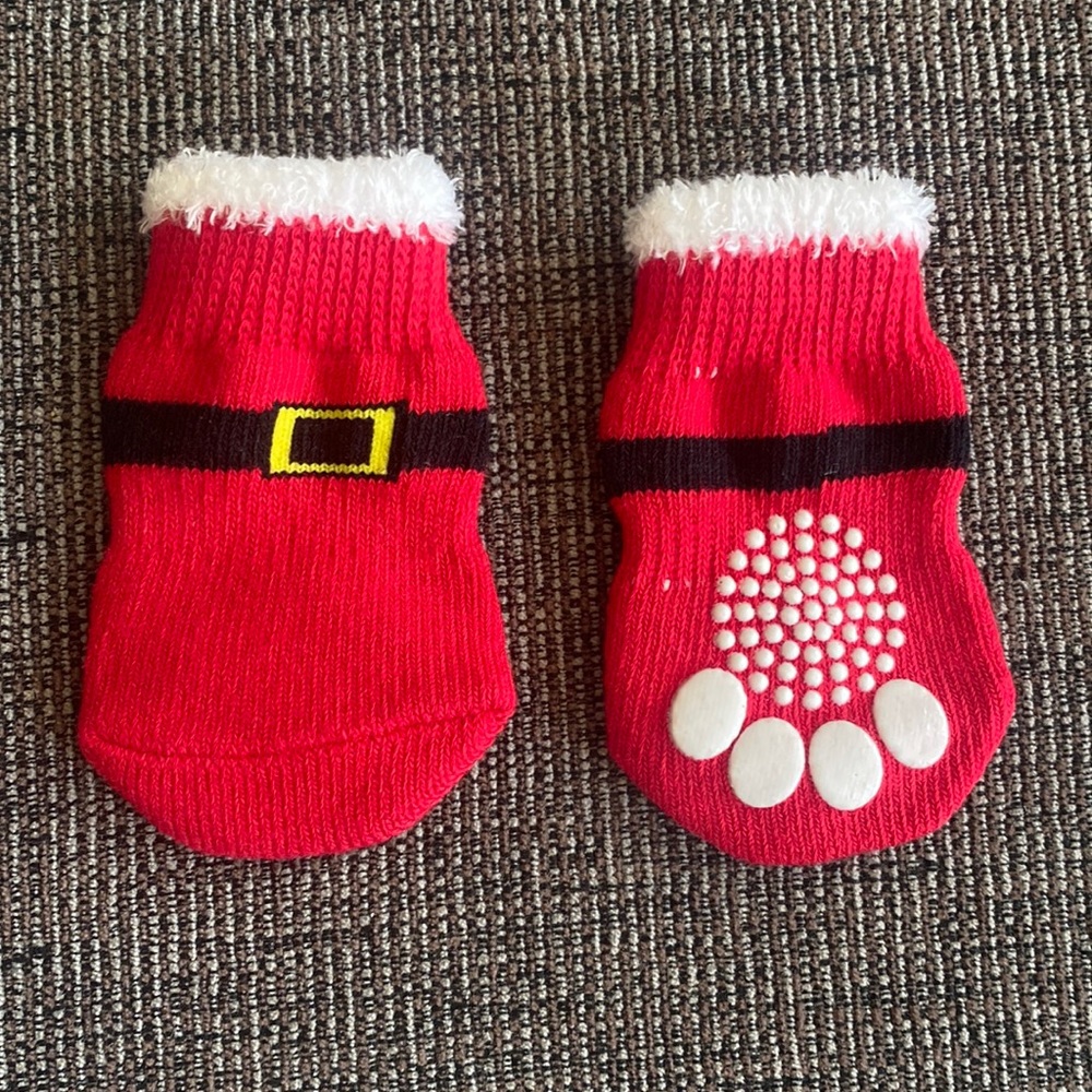 2 Pack - Size S Santa/Christmas Doggie Traction Socks